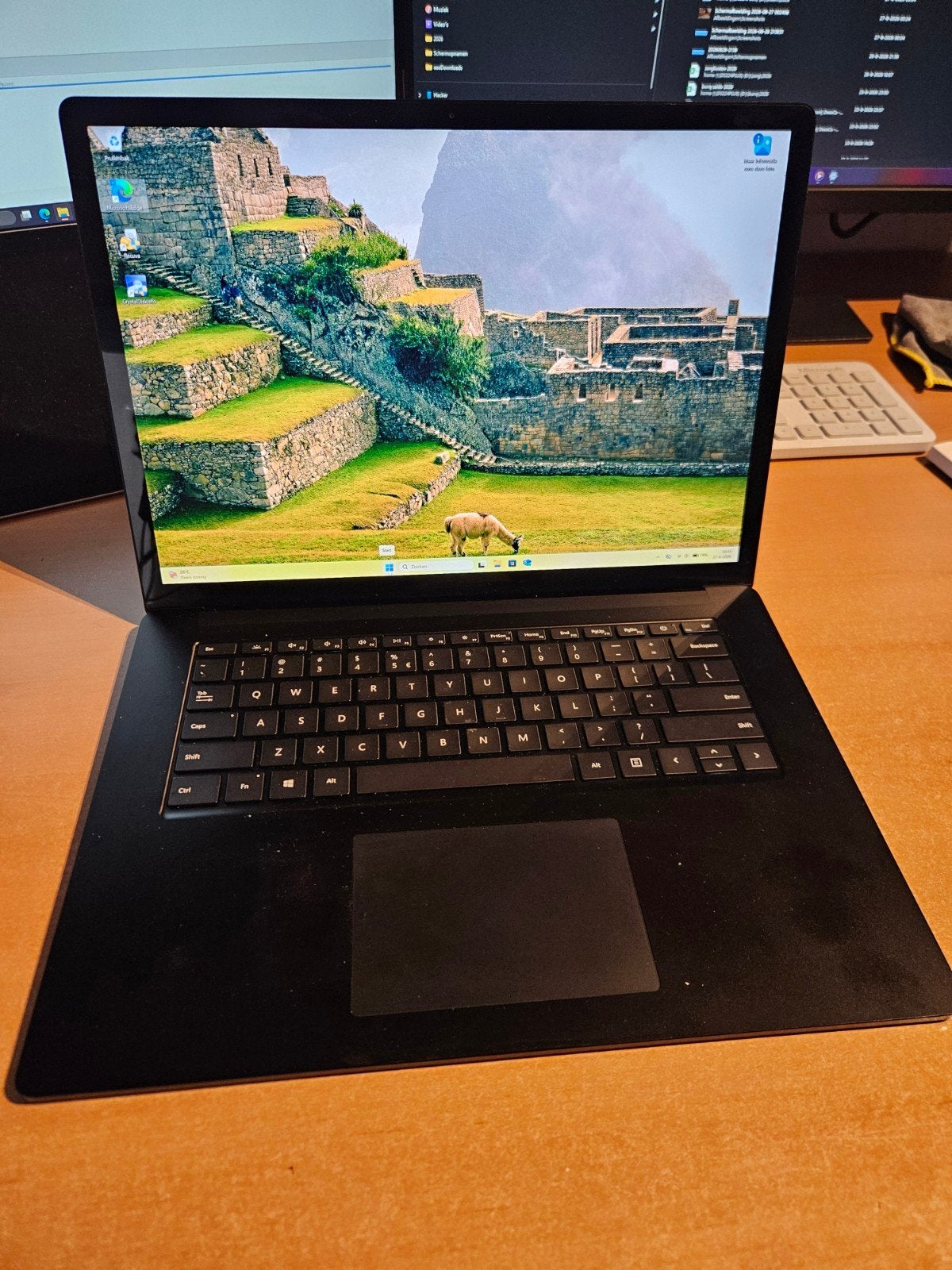 Microsoft Surface Laptop - Krachtige en stijlvolle laptop, Ophalen, 2 tot 3 Ghz, Microsoft Surface, Zo goed als nieuw