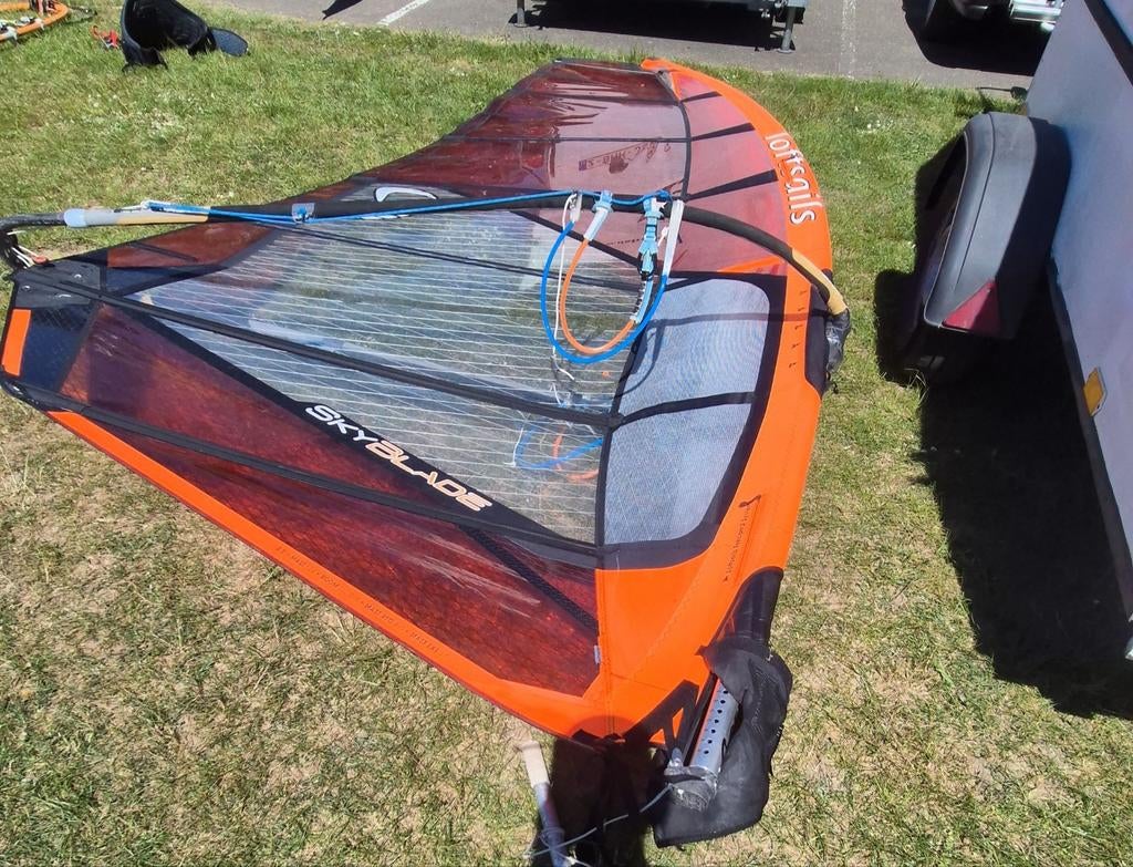 Loftsails Skyblade 8.0 m2 windsurfzeil - Goede staat, Watersport en Boten, Windsurfen, Ophalen, Gebruikt, Zeil, 7 m² of meer