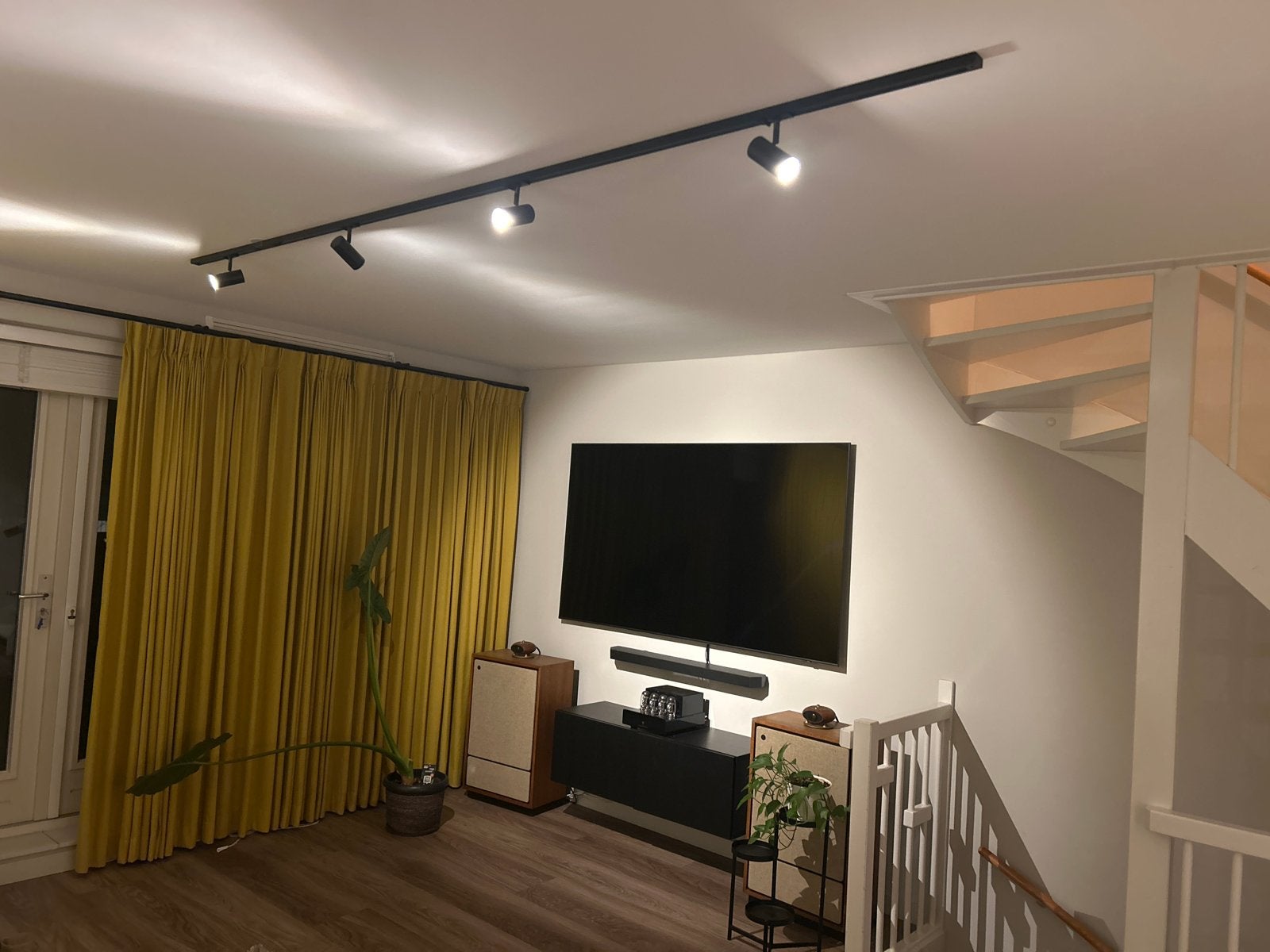 Zwarte railverlichting met 4 spots - modulair uit te breiden, Huis en Inrichting, Ophalen, GU10, Overige merken, Zo goed als nieuw