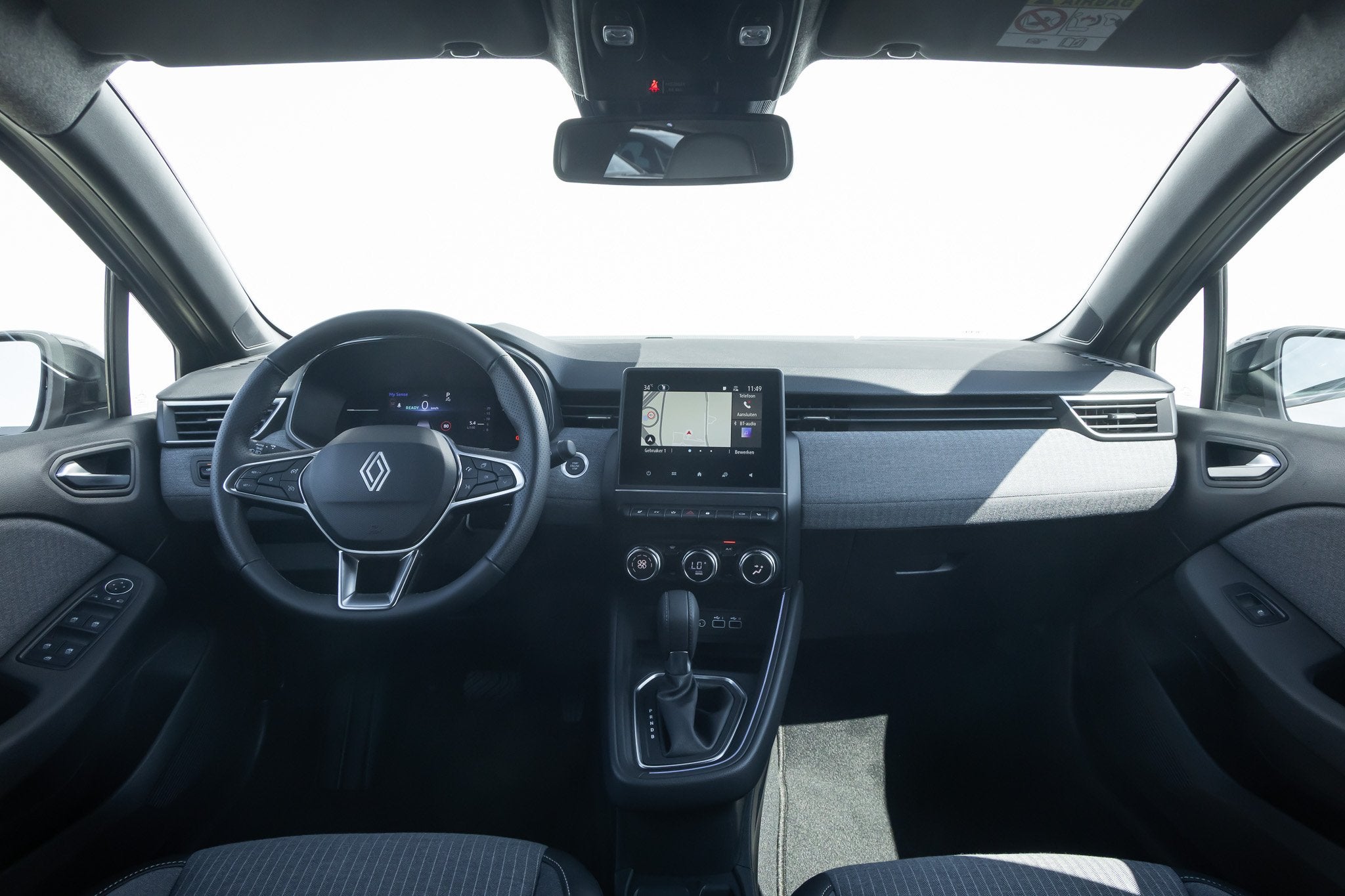 Renault Clio E-TECH HYBRID 1.6 ETFH 145 techno Stoelverwarmi, Gebruikt, Euro 6, 4 cilinders, Automatische klimaatregeling