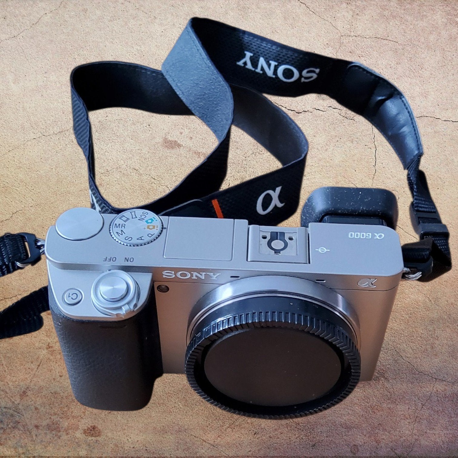 Sony Alpha A6000 Systeemcamera - Zilver, 24.3 MP, Audio, Tv en Foto, Fotocamera's Digitaal, Gebruikt, Spiegelreflex, Ophalen of Verzenden