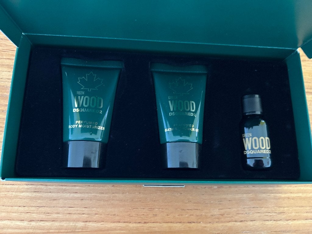 Wood dsquared2 setje body/bad en douche en eau de toilette, Ophalen of Verzenden, Nieuw, Bad & Douche