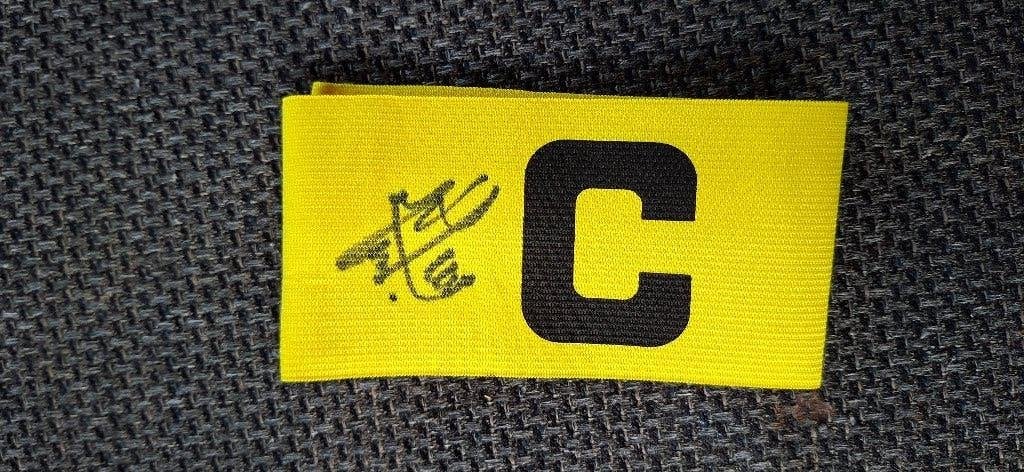 Aanvoerdersband met handtekening; Anis Hadj Moussa Feyenoord, Ophalen of Verzenden, Nieuw, Feyenoord, Shirt