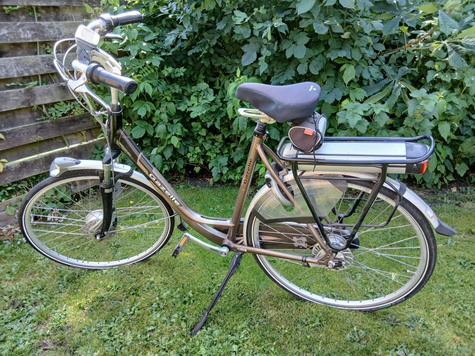 Gazelle elektrische fiets met goede accu, Fietsen en Brommers, Elektrische fietsen, Ophalen, Gebruikt, Gazelle