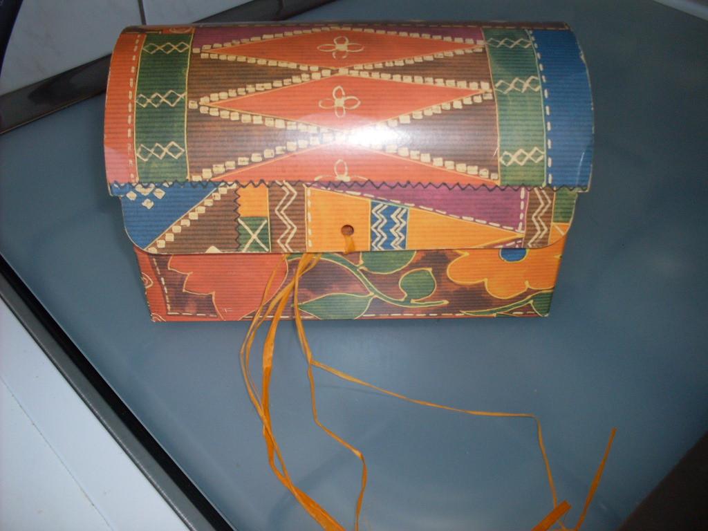2 nieuwe buik vaasjes in cadeau verpakking, Huis en Inrichting, Woonaccessoires | Vazen, Ophalen, Overige kleuren, Nieuw, Glas