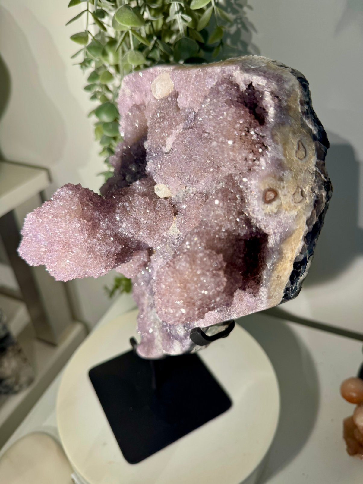 Amethist stalactiet op standaard, Ophalen of Verzenden, Mineraal