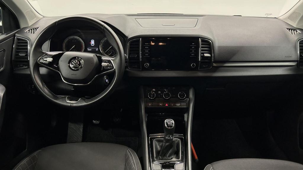 Skoda Karoq 1.0 TSI Business Edition CARPLAY NAVI ECC CRUISE, Voorwielaandrijving, Stof, Gebruikt, Met garantie (alle)