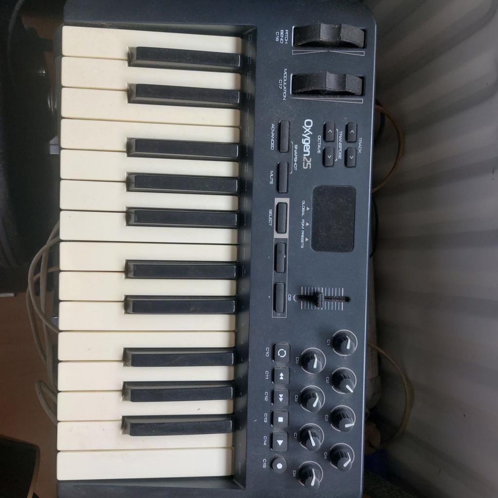 M-Audio Oxygen 25 MIDI Keyboard Controller, Muziek en Instrumenten, Keyboards, Overige merken, Gebruikt, Midi-aansluiting, Overige aantallen