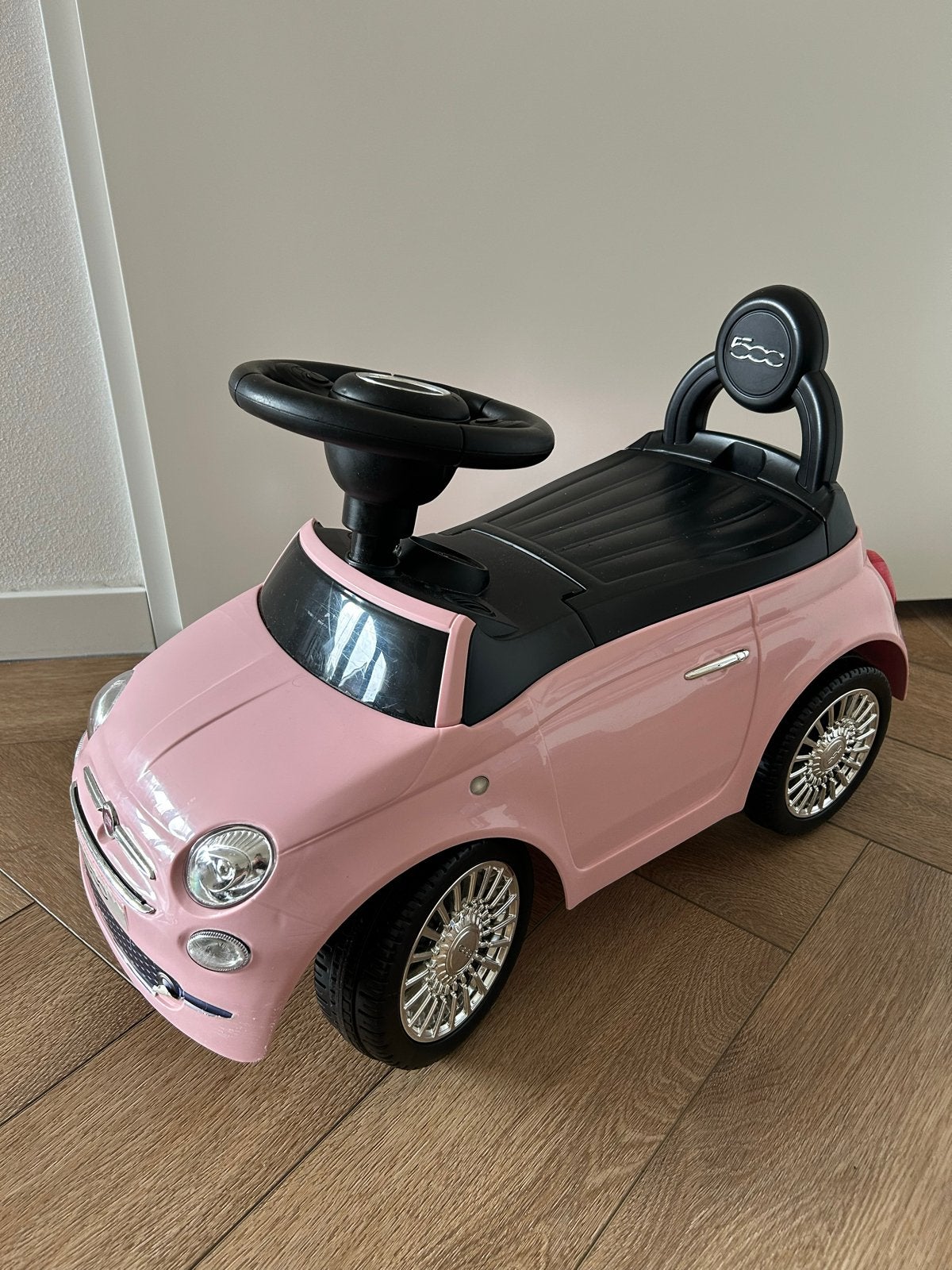 Roze Fiat 500 loopauto voor kinderen, Ophalen, Zo goed als nieuw, Loopvoertuig