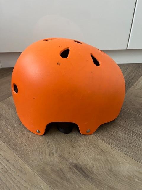 skate helm kind, Fietsen en Brommers, Fietsaccessoires | Fietshelmen, Ophalen, Gebruikt, S, Jongen of Meisje