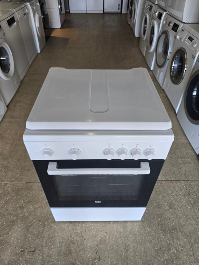 Beko 4 pits gasfornuis | Hete lucht oven | Gratis thuis 🚚✅️, Ophalen, Jirnsum, 60 cm of meer, 4 kookzones
