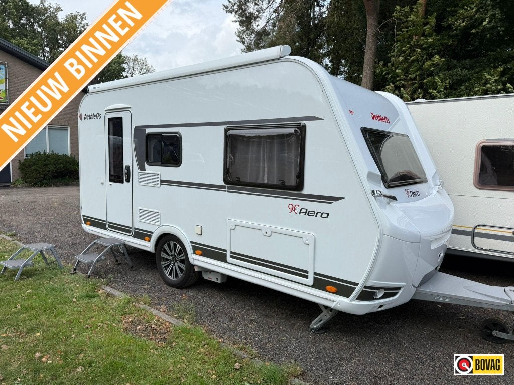Dethleffs Aero 410 QS thule luifel, mover, Caravans en Kamperen, Treinzit, Dethleffs, 5 tot 6 meter, Schokbreker