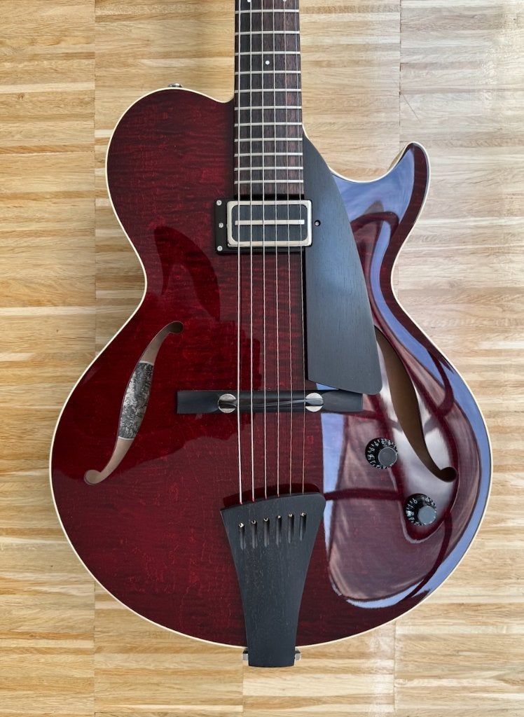 COLLINGS EASTSIDE JAZZ LC / MERLOT, Muziek en Instrumenten, Snaarinstrumenten | Gitaren | Elektrisch, Ophalen of Verzenden, Zo goed als nieuw