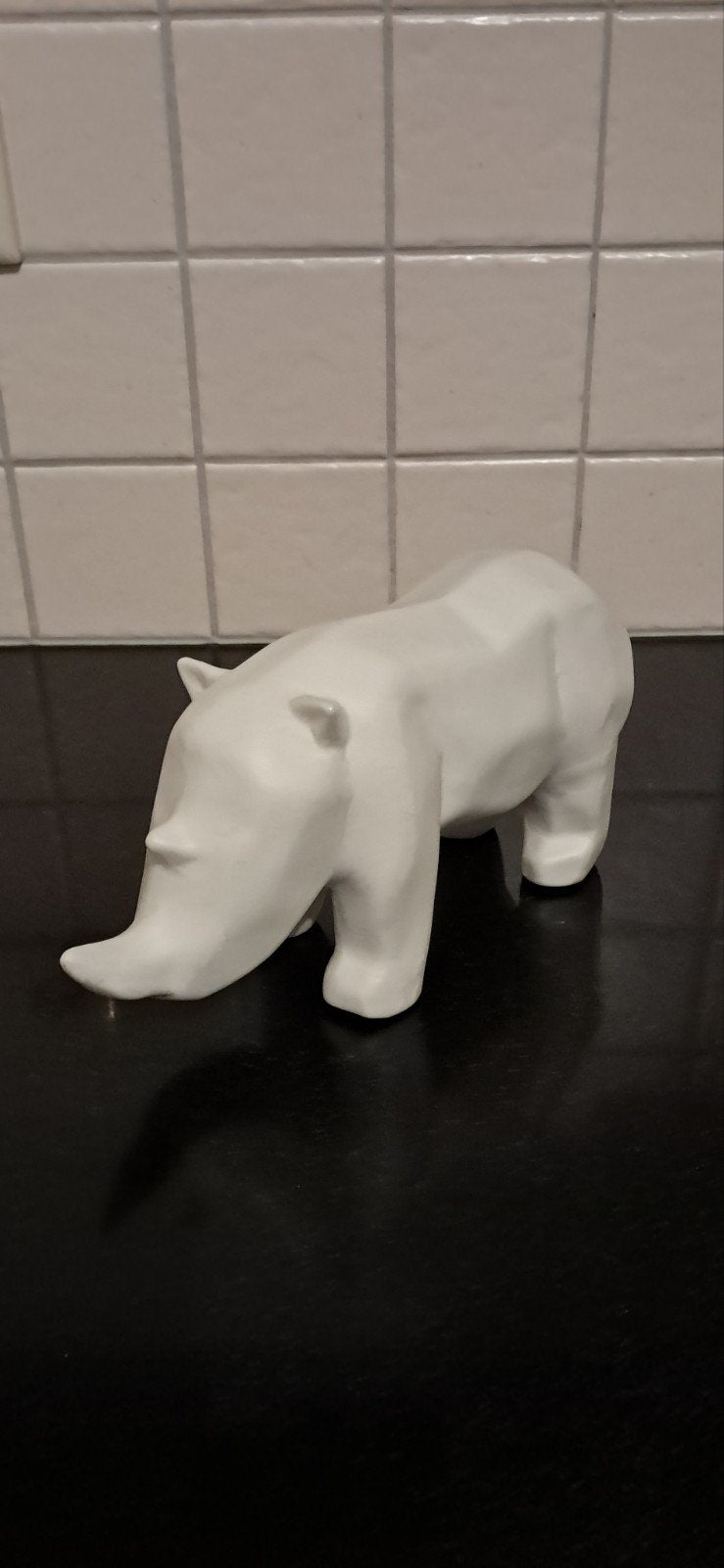 Porseleinen Neushoorn:, Verzamelen, Beelden en Beeldjes, Ophalen of Verzenden, Zo goed als nieuw, Dier