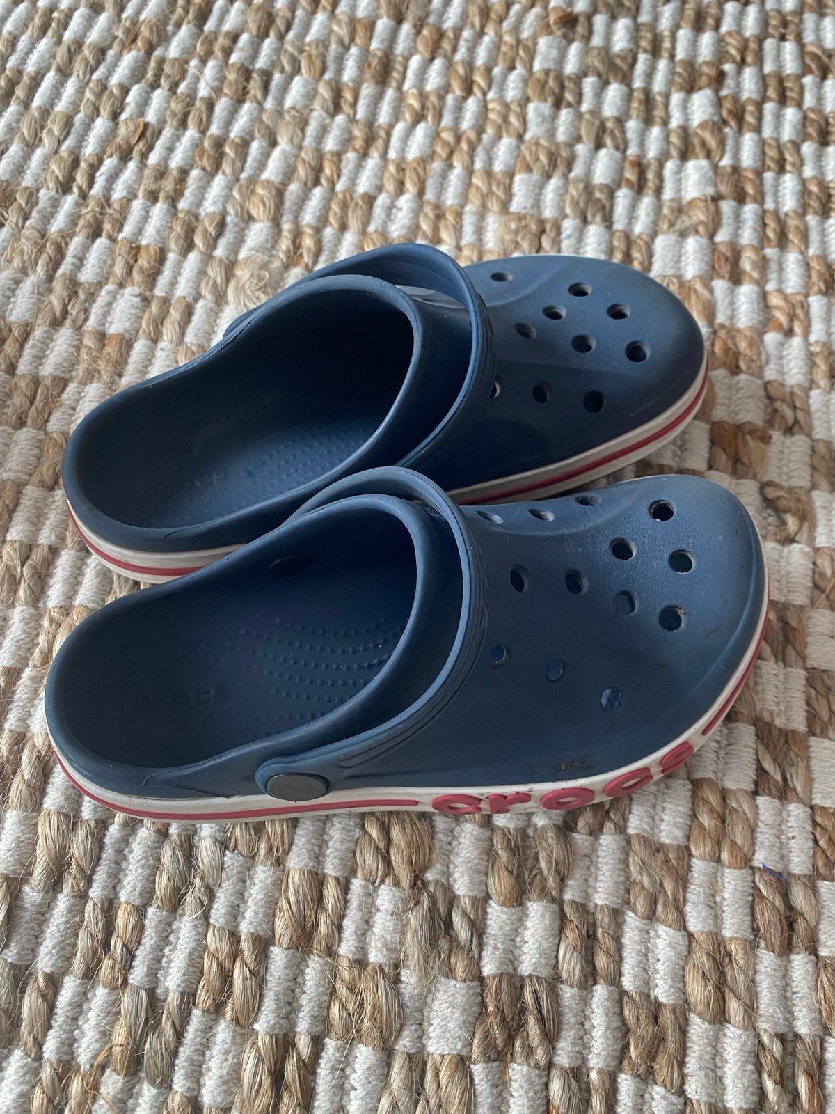 Crocs klompen maat 33/34 - Blauw met rode accenten, Ophalen, Gebruikt, Jongen of Meisje, Schoenen