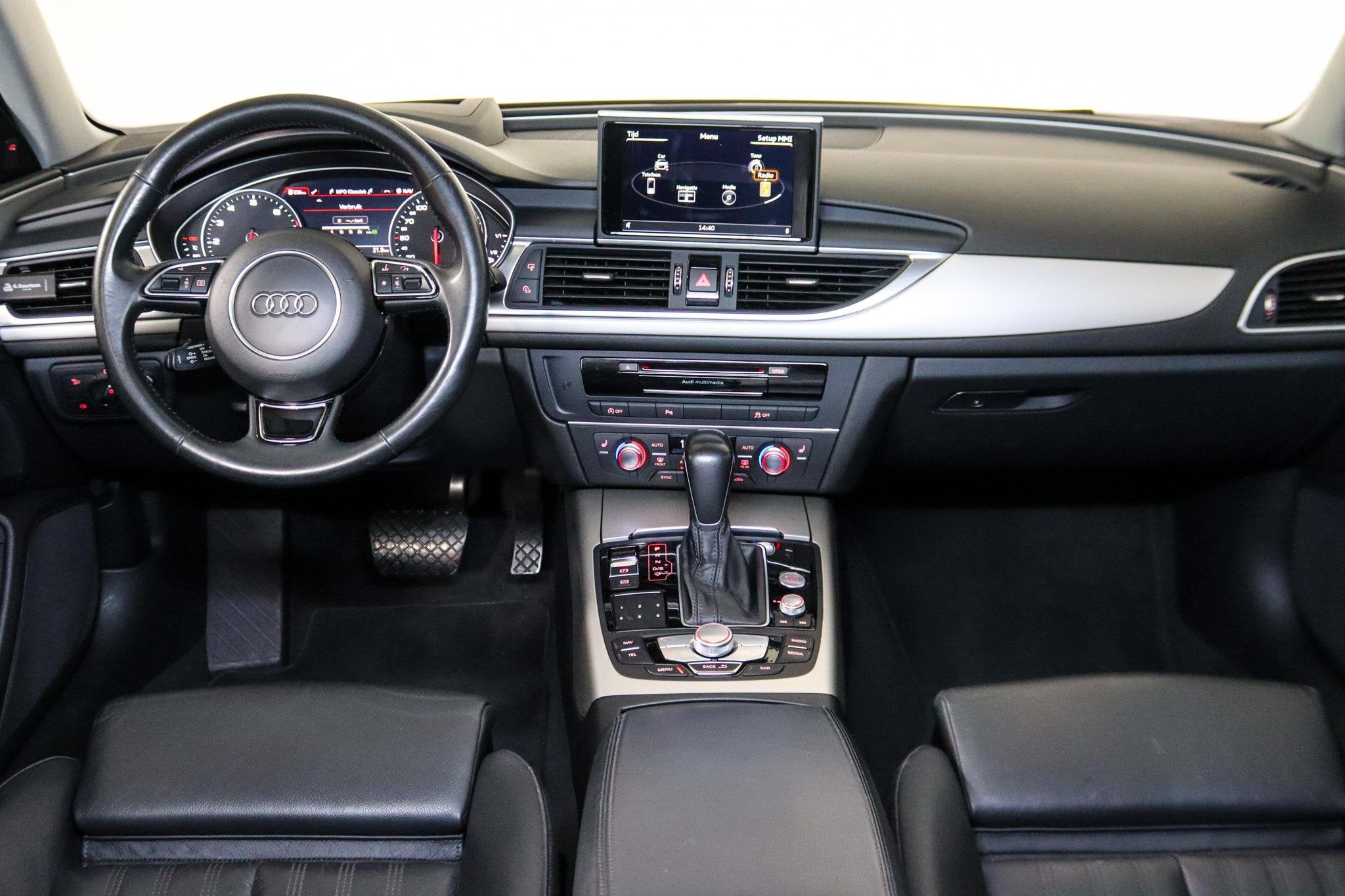 Audi A6 Avant 1.8 TFSI S-line 190PK Black optik, Trekhaak, N, Automatische klimaatregeling, Leder, 93 €/maand, 1700 kg