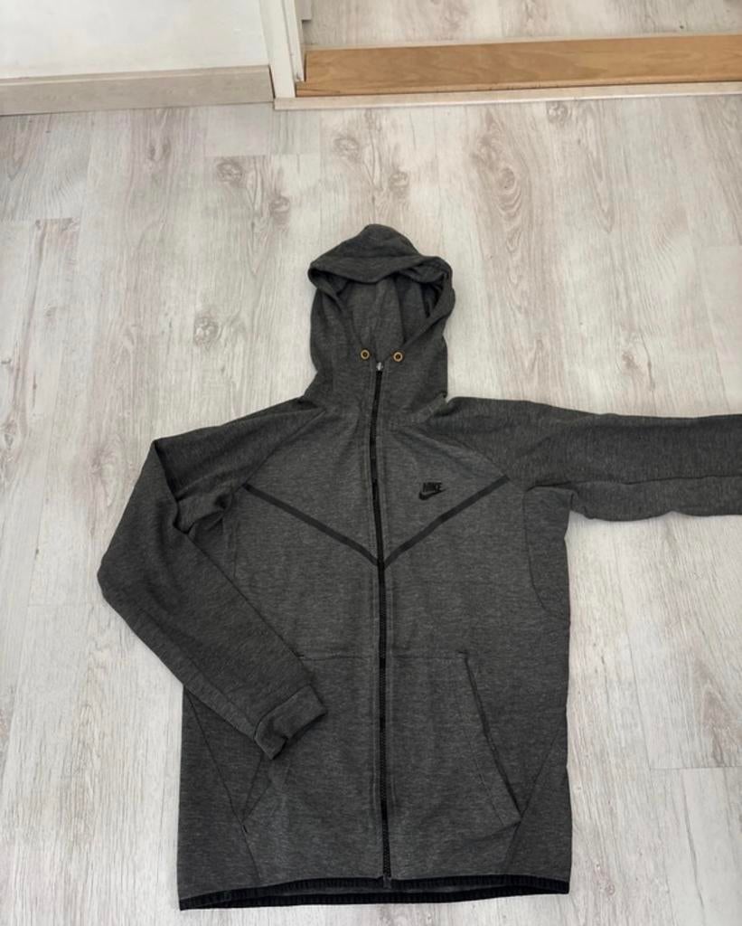Nike Tech Fleece Vest - Maat S (ritsje mist), Ophalen of Verzenden, Gedragen, Maat 46 (S) of kleiner, Grijs