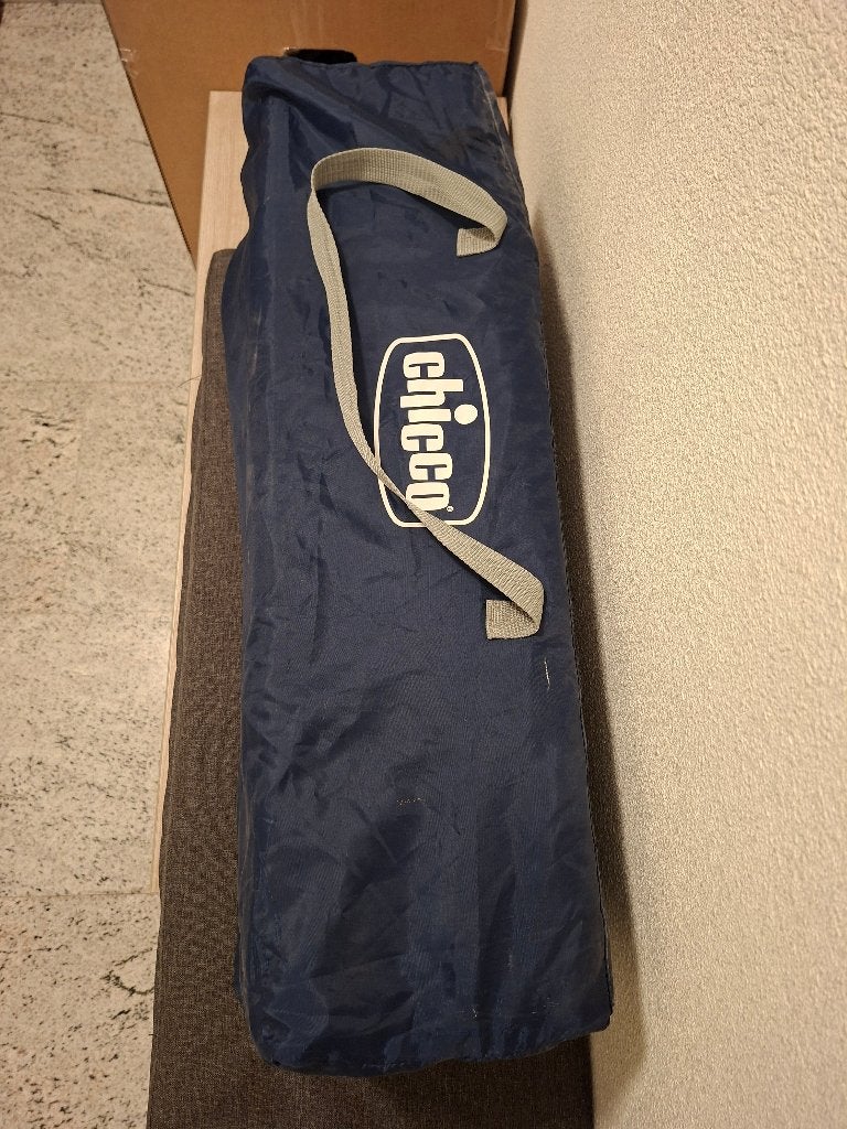 CHICCO Traveling baby bed with folding mattress, Ophalen, Gebruikt, Minder dan 140 cm, Minder dan 70 cm