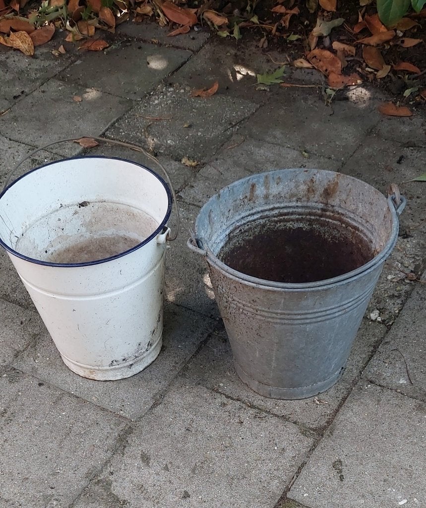 Bloempotten (emmer/teil), Tuin en Terras, Bloempotten, Ophalen, Gebruikt, Rond, Metaal