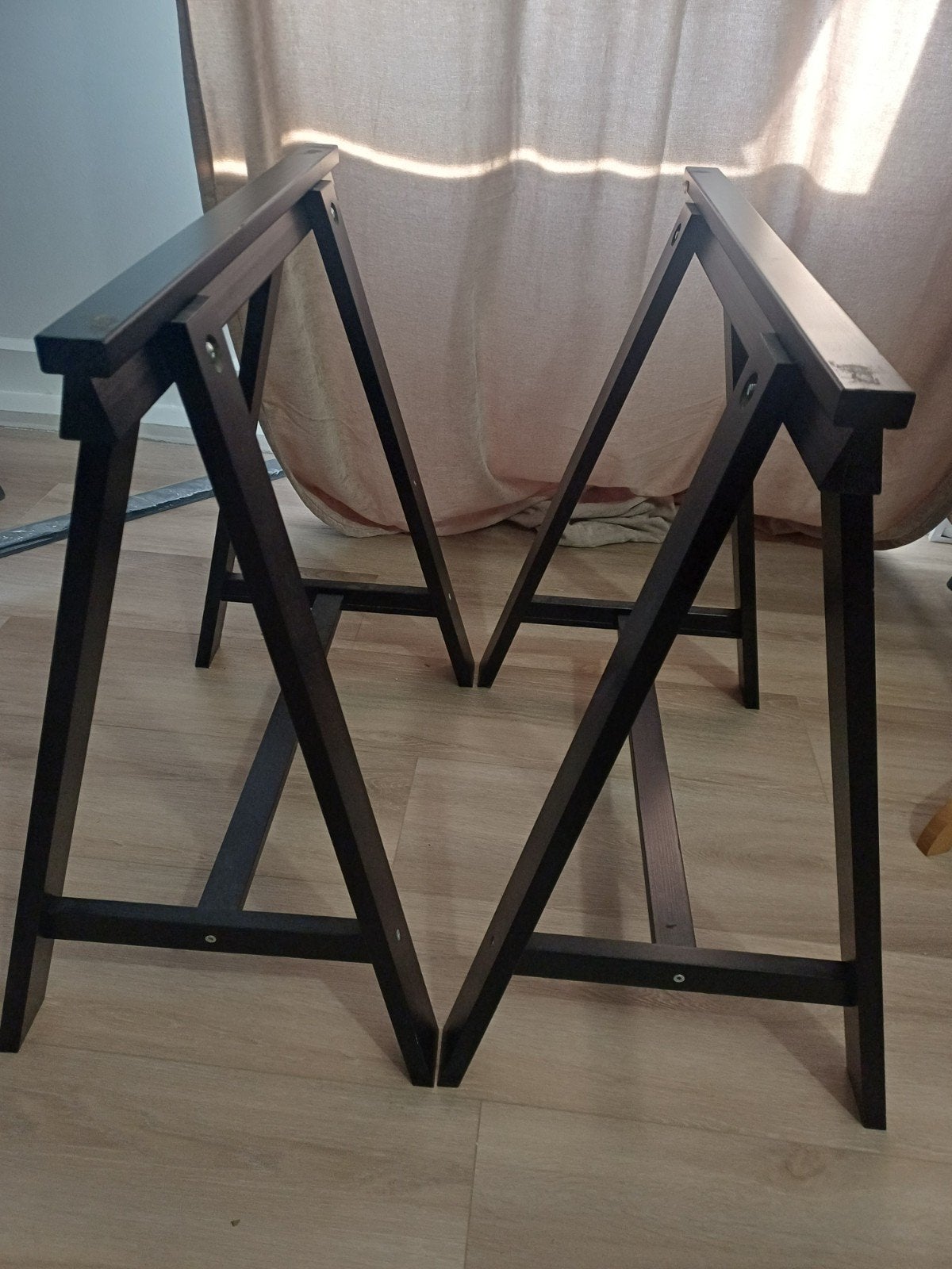 2 zwarte IKEA Oddvald schragen - prima staat, Ophalen, Zo goed als nieuw, Hout