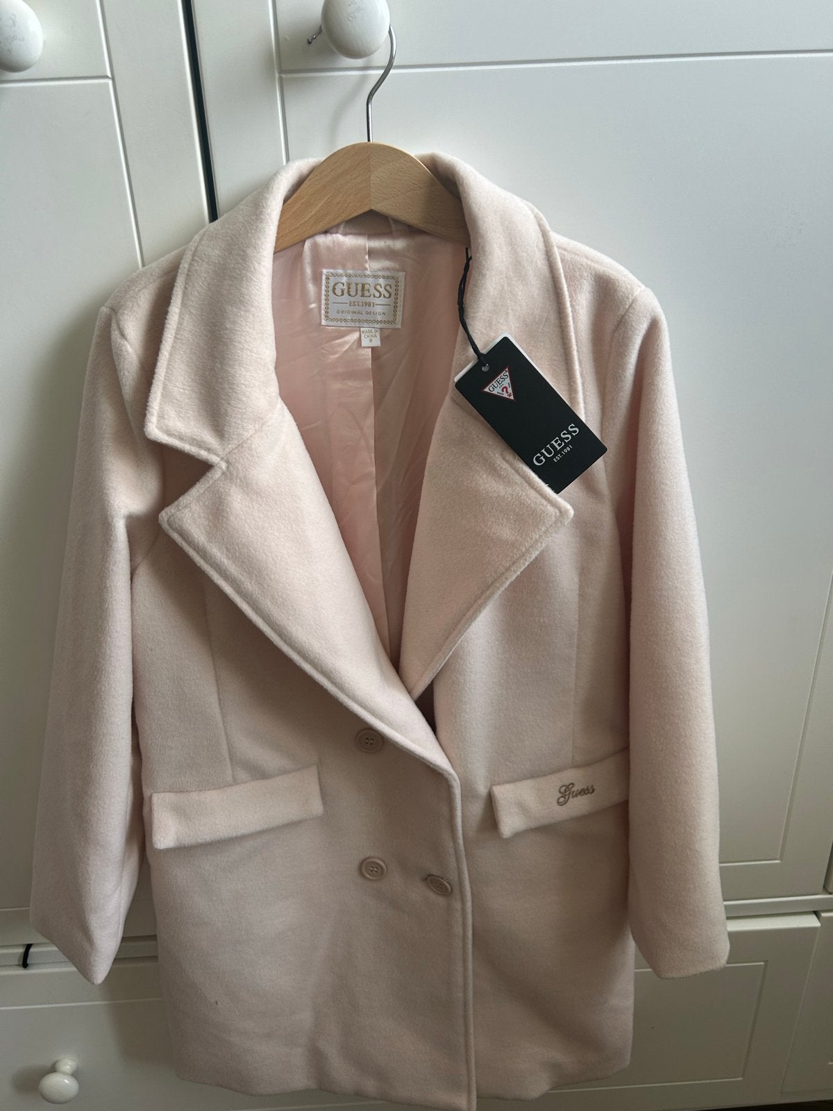 Nieuwe Guess Roze Jas voor Meisjes - Maat 8, Kinderen en Baby's, Ophalen of Verzenden, Nieuw, Meisje