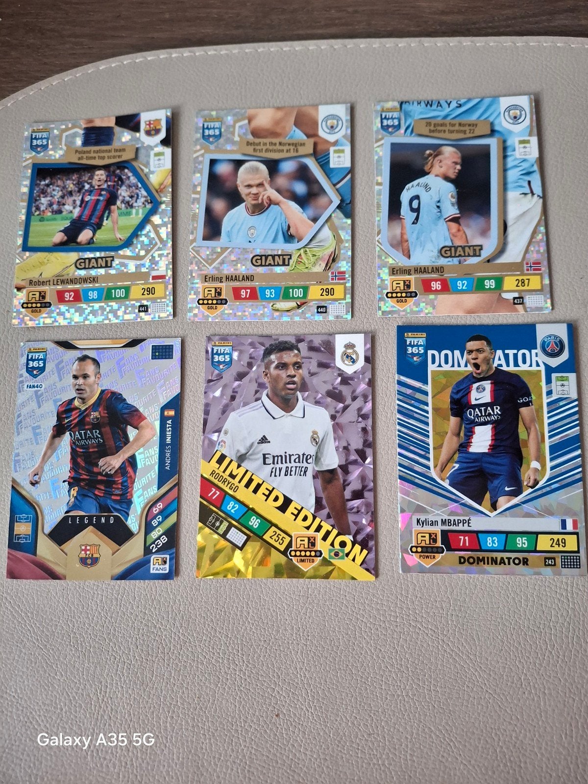 zeldzame voetbal kaarten van panini, Ophalen, Zo goed als nieuw