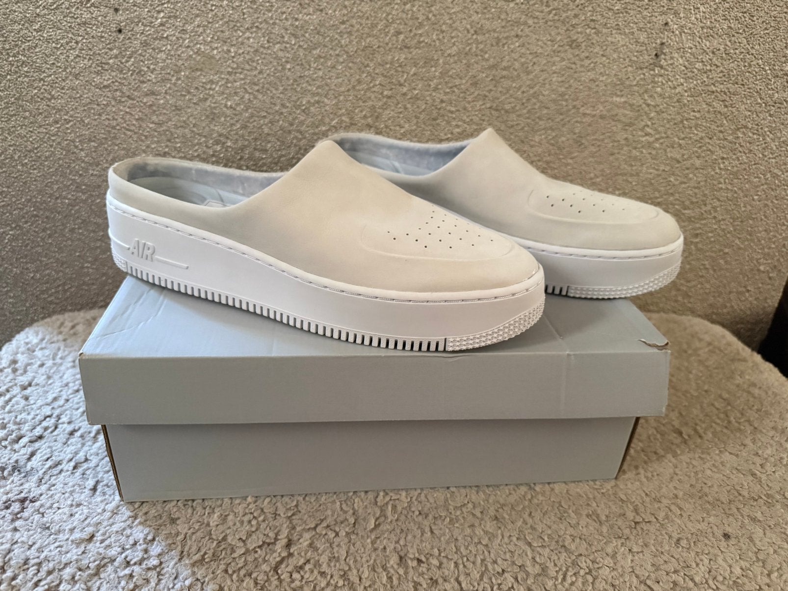 Nike Air Force 1 Slippers - Nieuw in doos, Kleding | Dames, Schoenen, Slippers, Wit, Nieuw, Ophalen of Verzenden