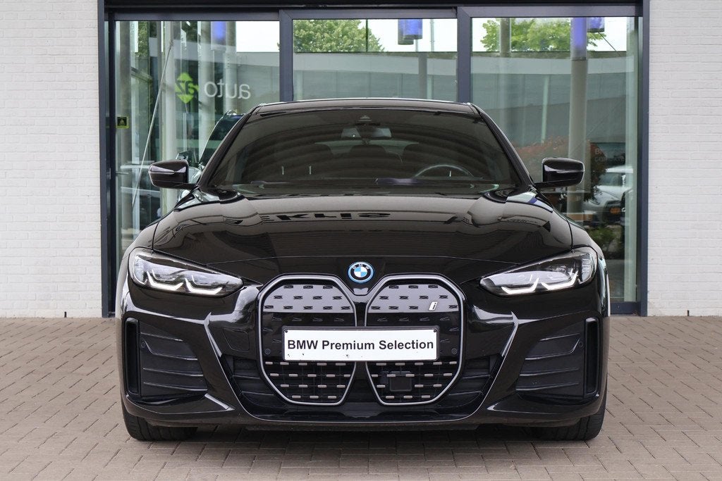 BMW i4 eDrive40 84 kWh | M-Sport | Head-Up | Stoelverwarming, Auto's, BMW, Achterwielaandrijving, Met garantie (alle), 84 kWh