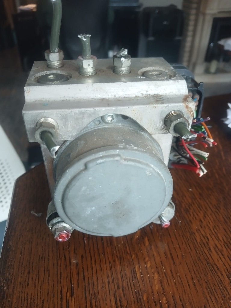 ABS‑pomp Toyota Hilux, Ophalen, Toyota