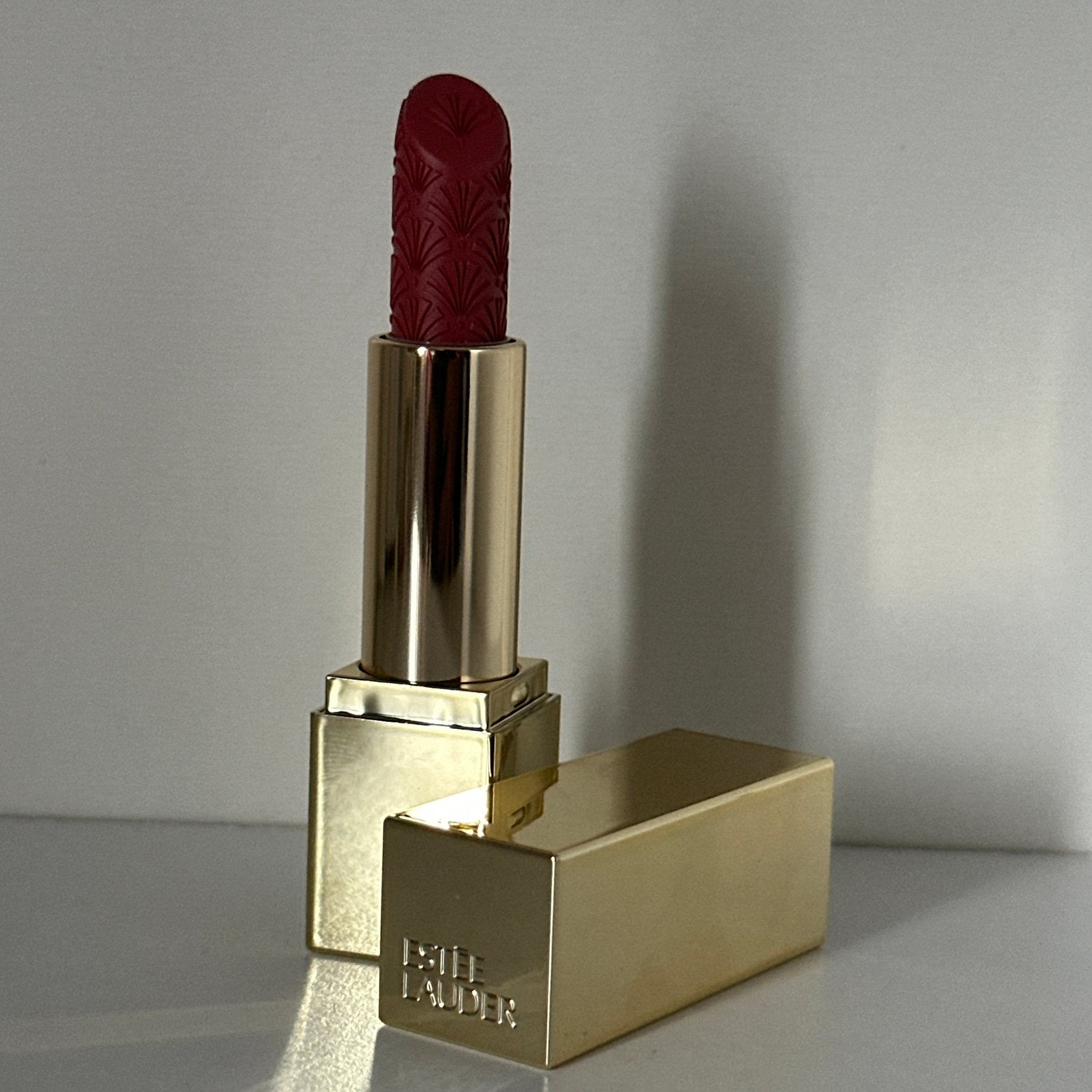 Estee Lauder Lomited Edition Lipstick #Magic Bouquet#, Ophalen of Verzenden, Nieuw, Lippen, Make-up