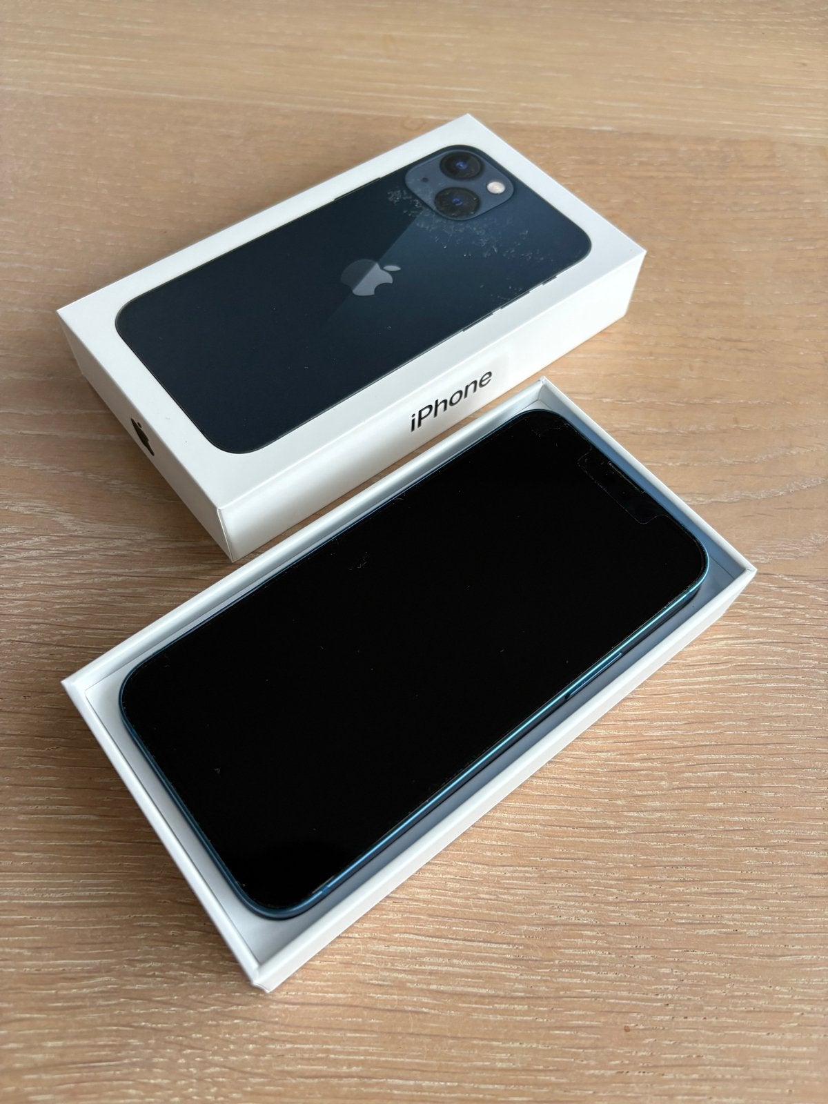 Foto 10 van Apple iPhone 13 Blauw 128GB - perfecte staat