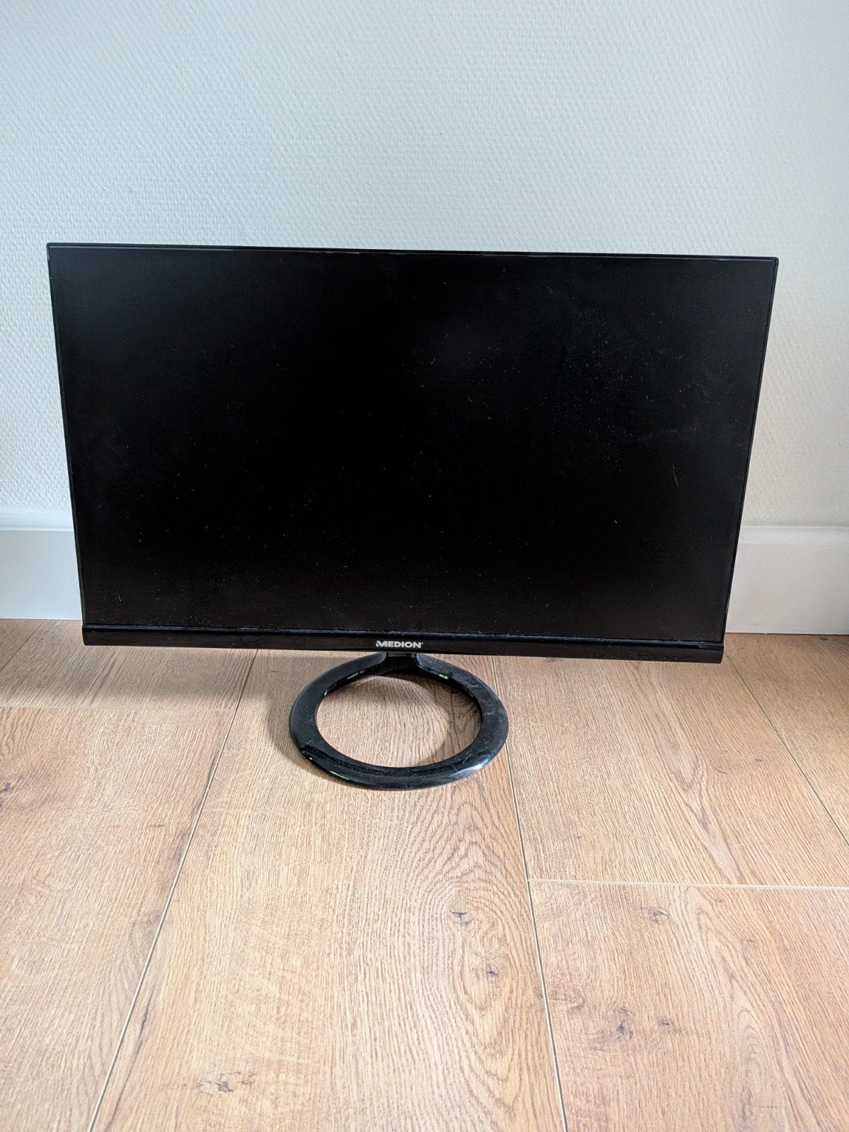 2 Medion monitoren - Ideaal voor thuiswerk of kantoor, Ophalen, Gebruikt, HDMI, Medion