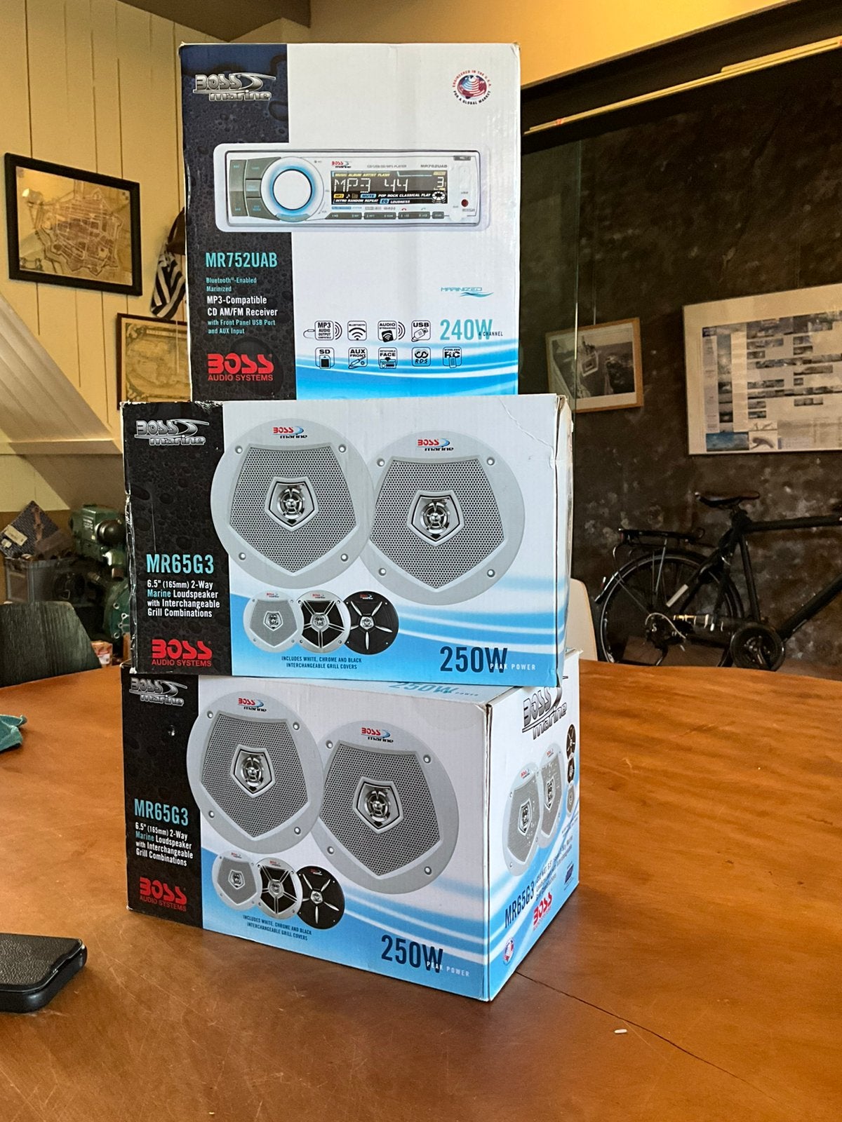Complete Boss Marine audioset nieuw Bluetooth + 4 speakers, Ophalen of Verzenden, Nieuw