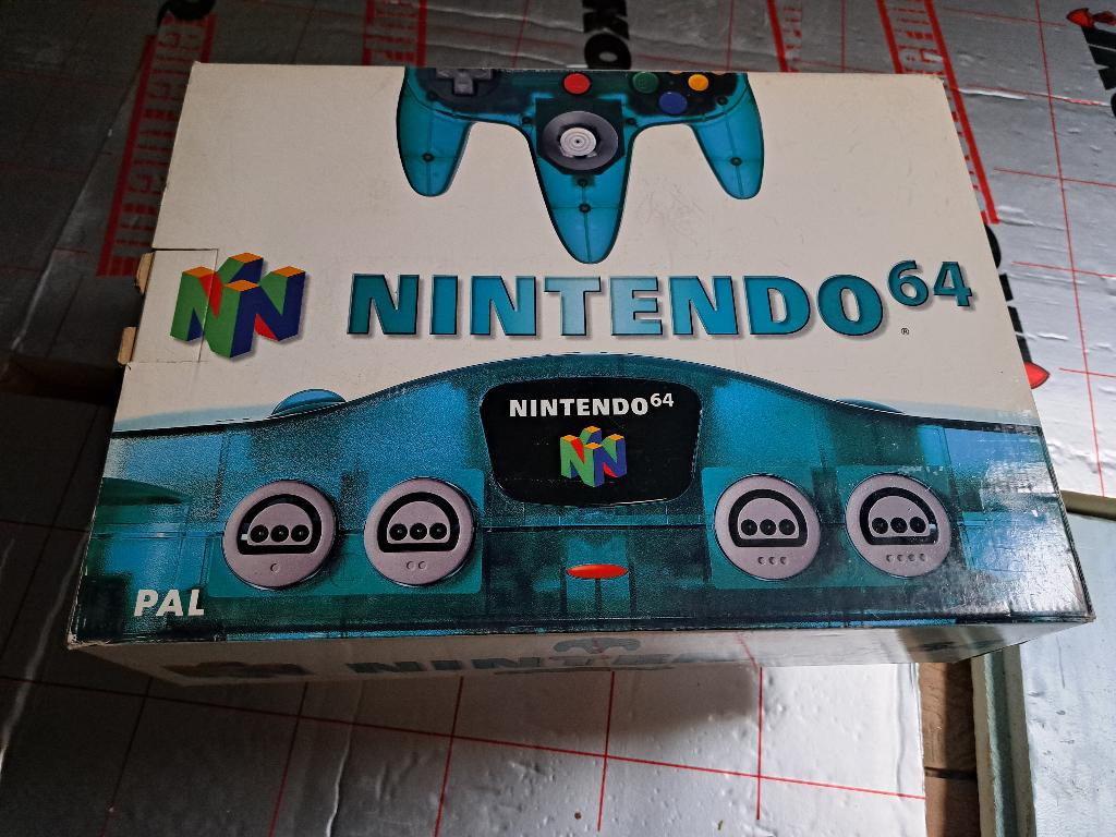 N64 ice blue compleet in doos, Ophalen of Verzenden, Zo goed als nieuw, Met 1 controller