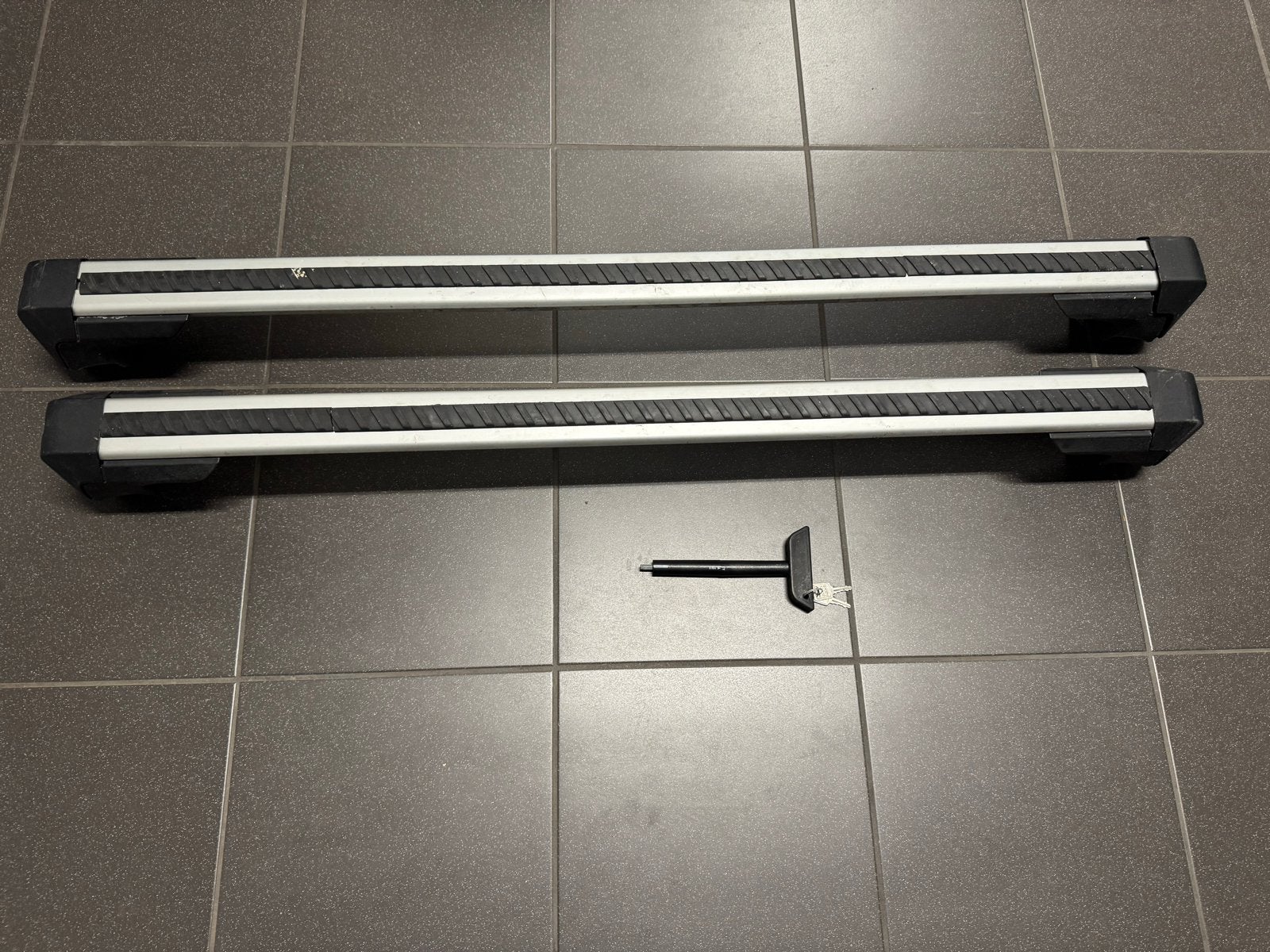 Volkswagen Tiguan 16" dakdragers - origineel, Ophalen, Gebruikt