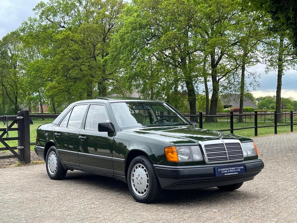 Mercedes-Benz 300 D Automaat W124 NL-kent nwe, apk, Beige, Mercedes-Benz, Bedrijf, Diesel