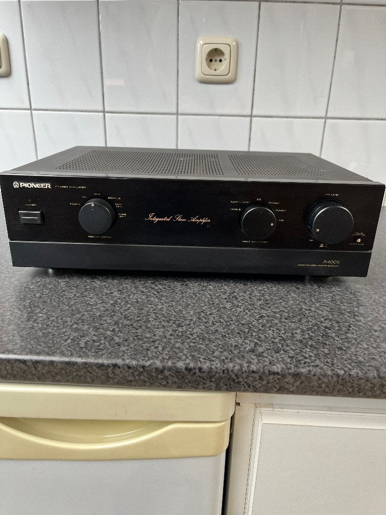 Pioneer A-400x versterker met phono ingang en Bi-wire optie., Audio, Tv en Foto, Versterkers en Receivers, Overige merken, Gebruikt