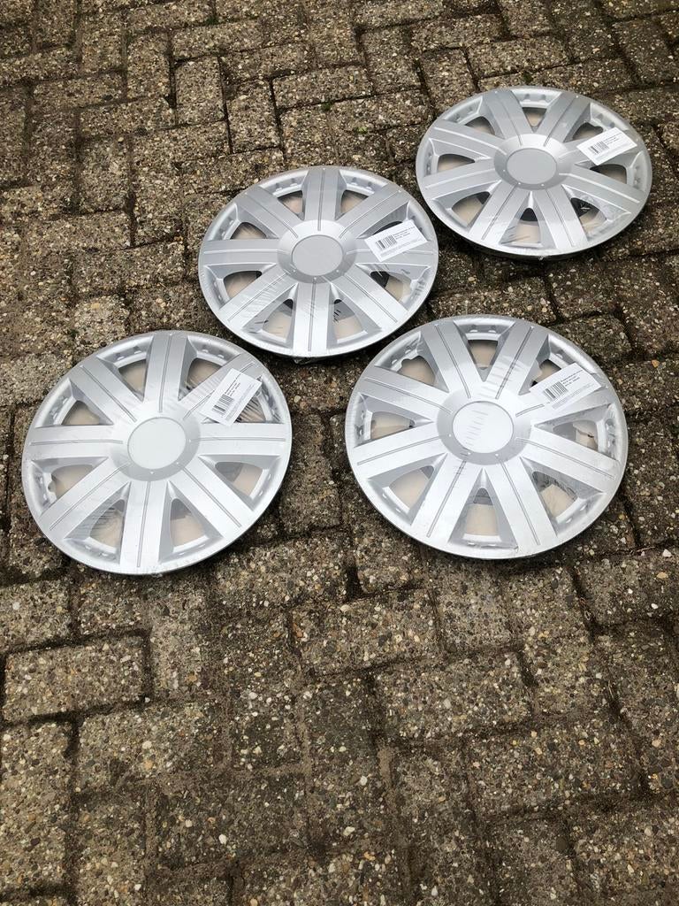 4 nieuwe wieldoppen voor een camper, Ophalen of Verzenden, Nieuw