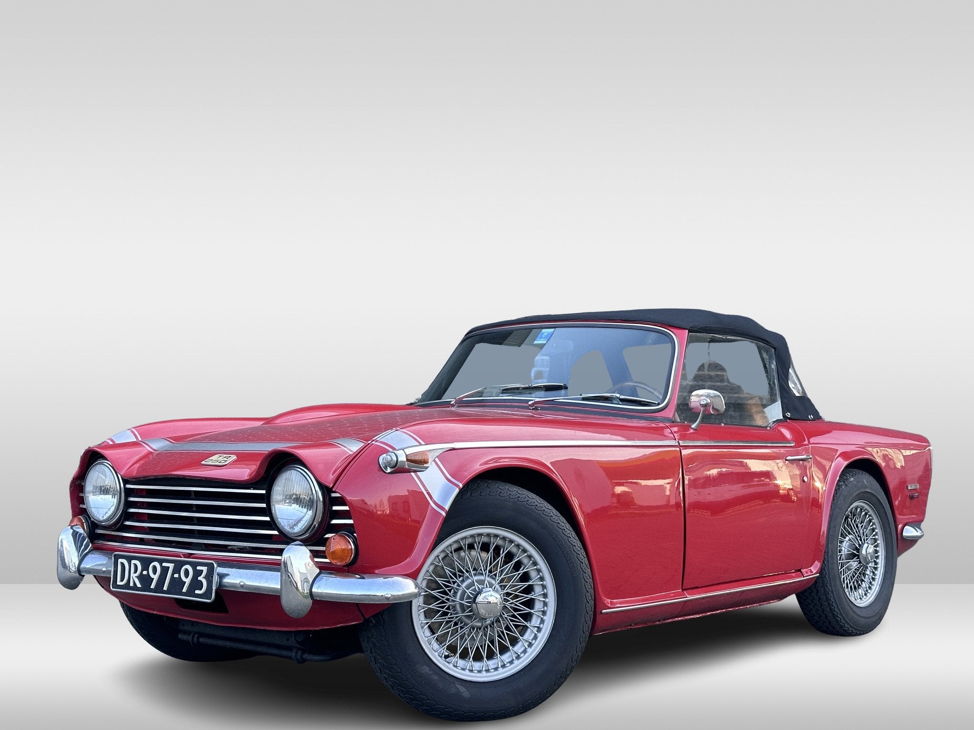 Triumph TR 250 (bj 1967), foto 4