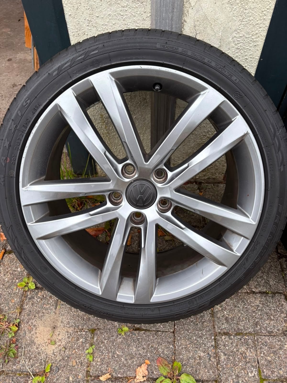 Set van 4 gebruikte 18 inch velgen met Hankook zomerbanden, Ophalen, 18 inch, Gebruikt, Banden en Velgen