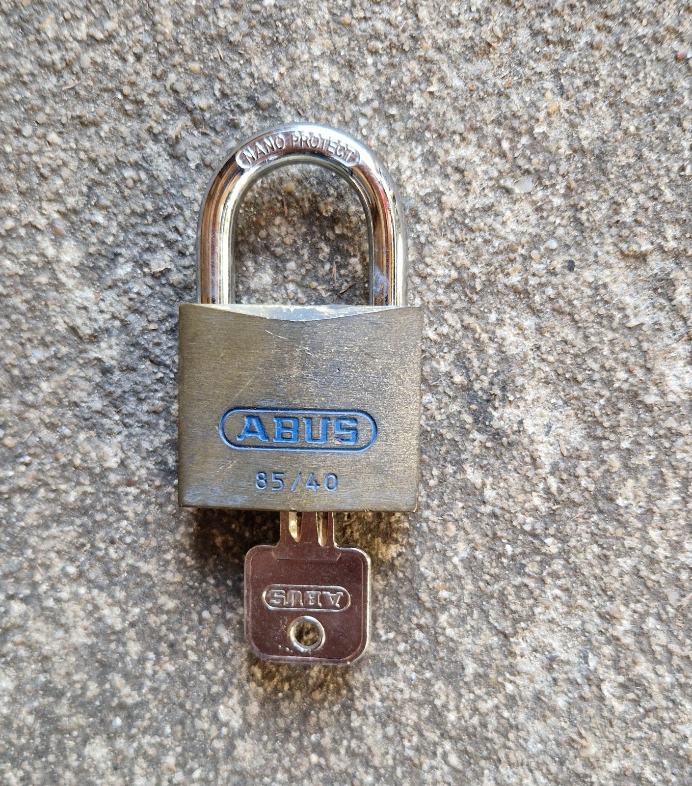ABUS Hangslot 85/40, Ophalen of Verzenden, Zo goed als nieuw, Slot