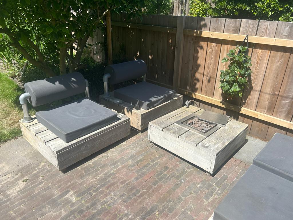 Woedz tuinset met Sunbrella kussens en hocker met gasbrander, Ophalen, 4 zitplaatsen, Hocker, Zo goed als nieuw