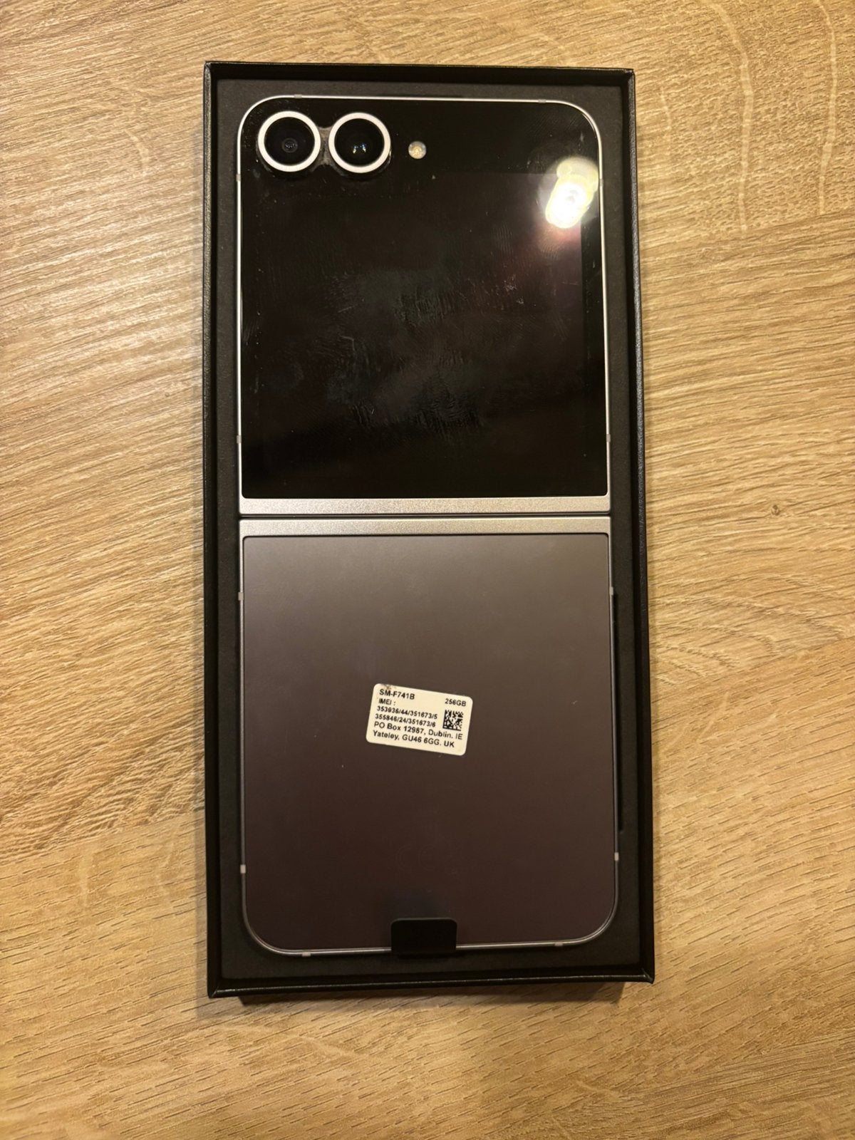 Foto 4 van Samsung z flip 6 zilver 256 GB
