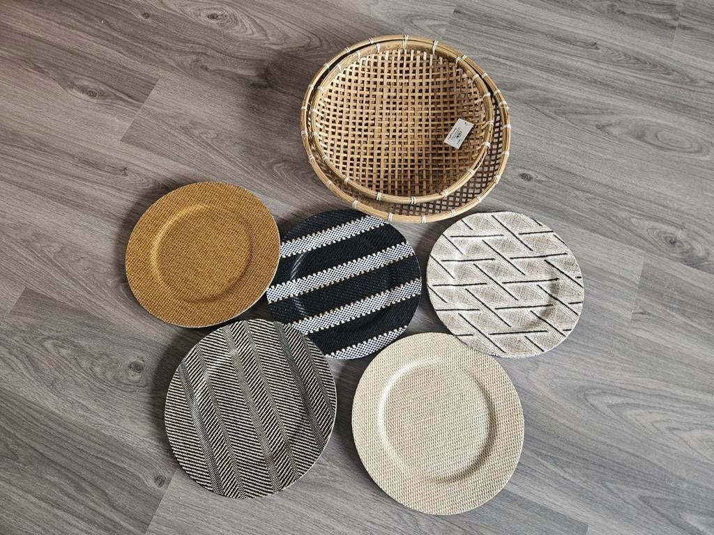 Wandornamenten set: borden met ophanghaken en rieten schalen, Ophalen of Verzenden, Nieuw