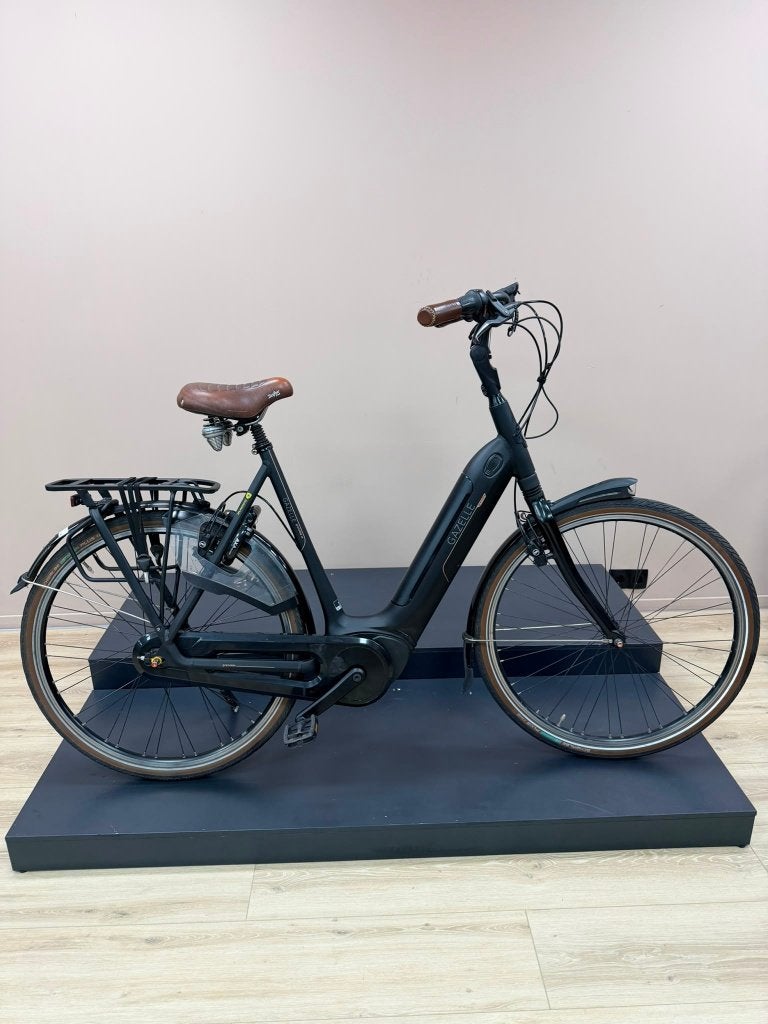 gazelle grenoble c8+/ 61cm damesmodel/ 500wh accu/ garantie, 59 cm of meer, Ophalen, Gebruikt, Gazelle