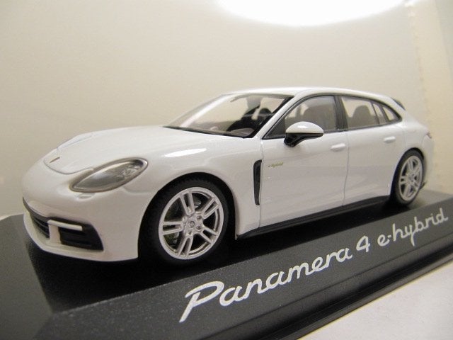 Porsche Panamera 4 e-hybrid Sport Turismo 17 1:43 Minichamps, Ophalen of Verzenden, Nieuw, Auto, MiniChamps