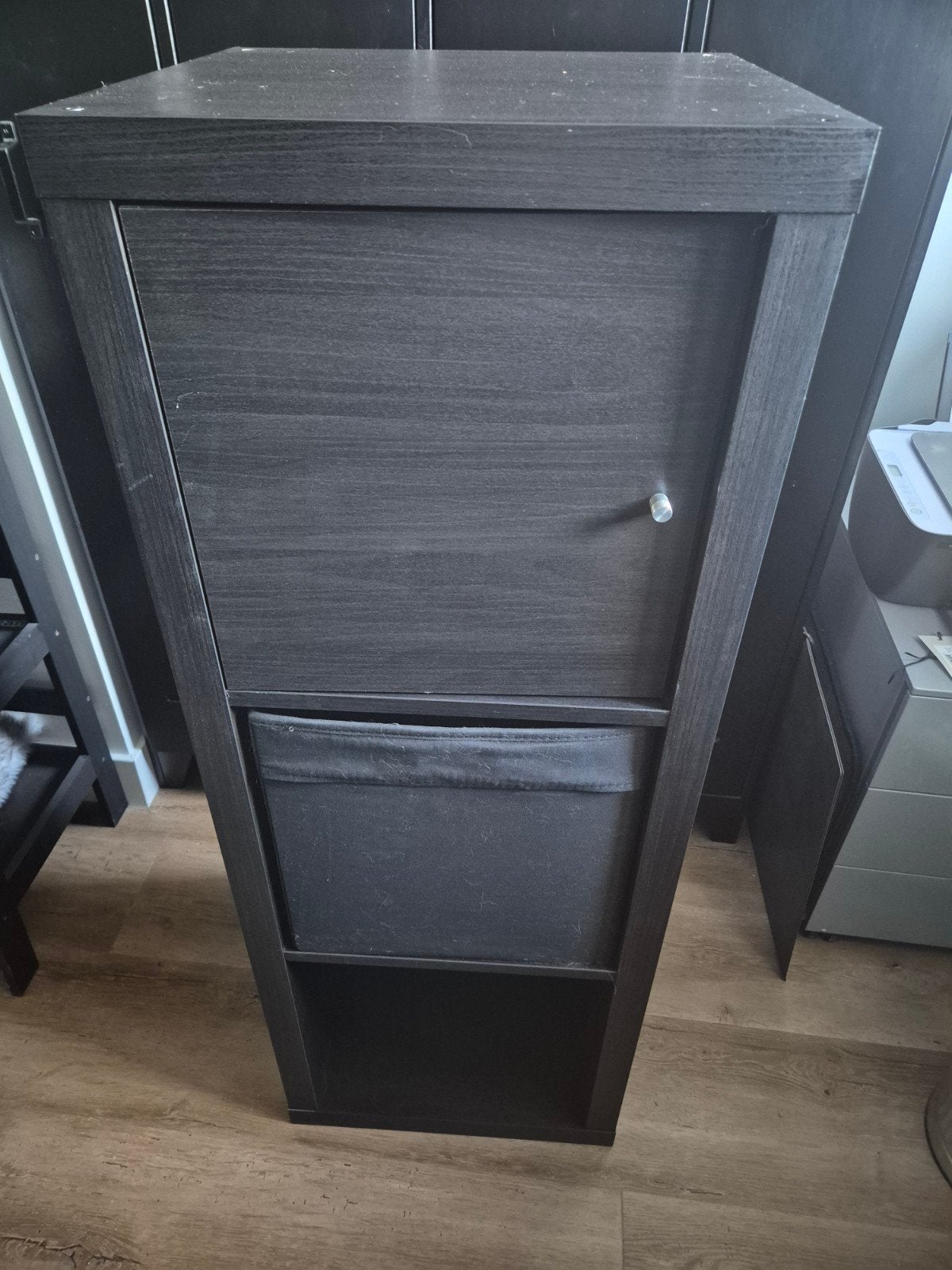 Ikea kast - zwart/Donkerbruine opbergkast met deur, Ophalen, Gebruikt