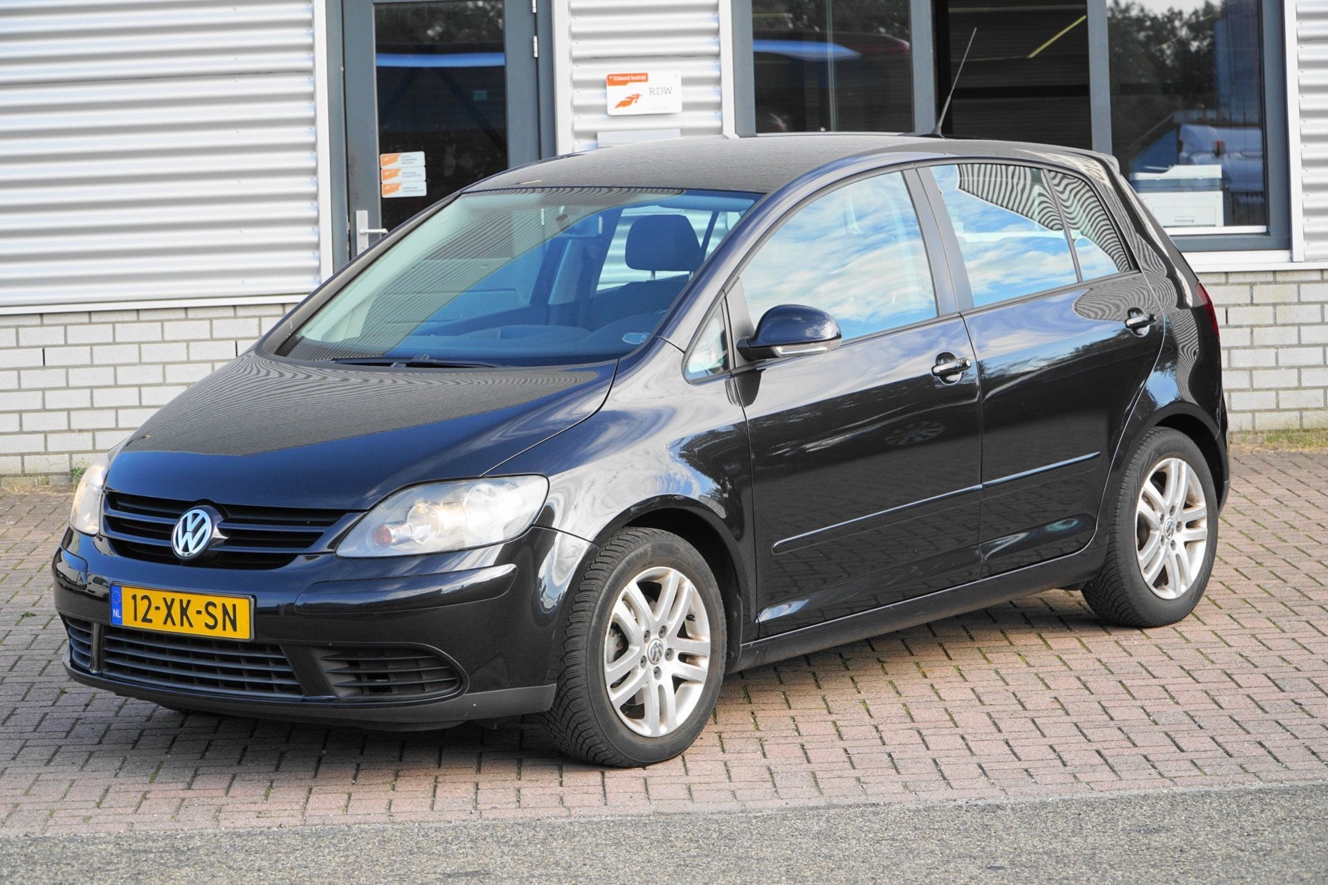 Volkswagen Golf Plus 1.6 FSI Optive 3 TREKHAAK, Auto's, Gebruikt, 4 cilinders, 116 pk, Zwart