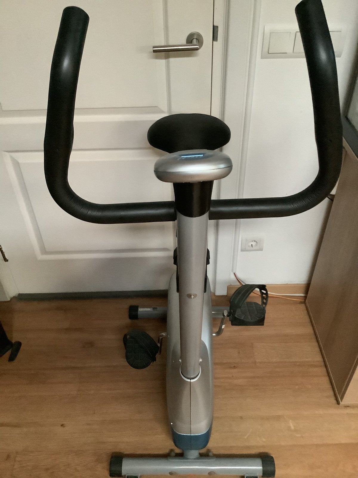 Hometrainer., Sport en Fitness, Fitnessapparatuur, Ophalen, Zo goed als nieuw, Hometrainer