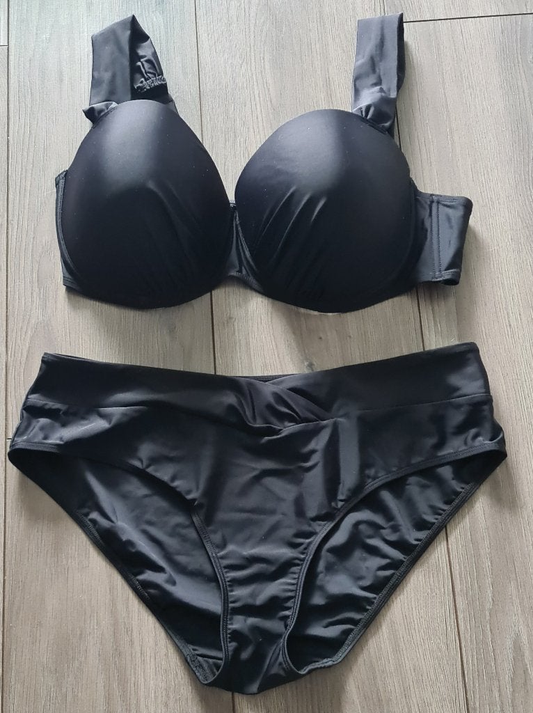 Zwarte bikini set - Zo goed als nieuw, Kleding | Dames, Ophalen of Verzenden, Zo goed als nieuw, Zwart, Bikini